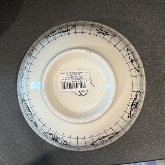 Set of 4 Mickey Mouse Sketch 6” Tidbit Bowl - Picture 3 of 5